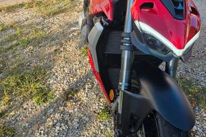 Ducati Streetfighter V2 (2022) - 14.500 km - Pari
