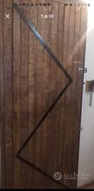 vecchia porta di cantina 