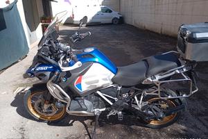 moto bmw GS 1250