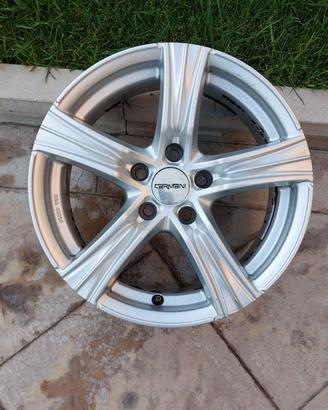 cerchi in lega 16" 5 fori Carmani