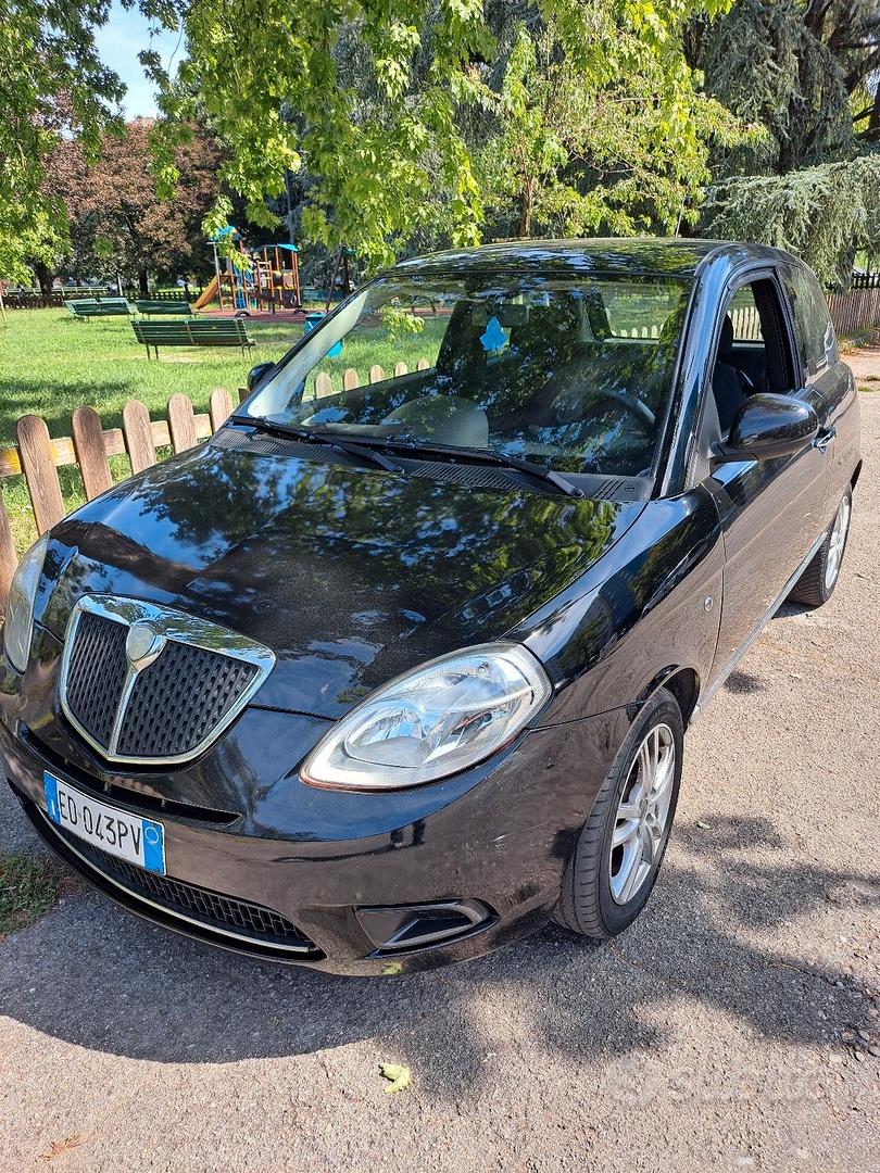 Lancia Ypsilon 2010 photo 2