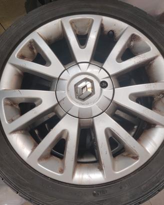 Cerchi in lega R16 Renault Clio