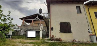 Immobile in asta di 124 m² con 4 locali a Rocchett