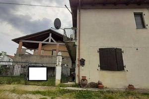 Immobile in asta di 124 m² con 4 locali a Rocchett