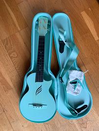 Ukulele enya con tracolla, capotasto e corde extra