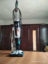 Scopa Rowenta aspira e lava pavimenti 