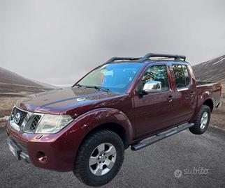 Nissan Navara 2.5 dCi 190CV 4 porte Double Cab LE