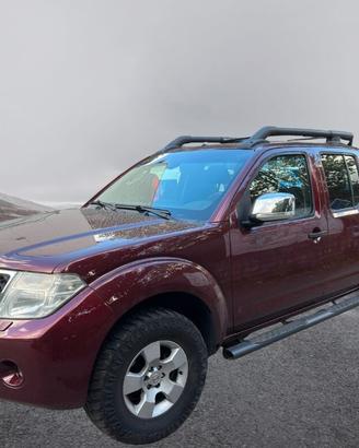 Nissan Navara 2.5 dCi 190CV 4 porte Double Cab LE