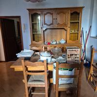 credenza e tavolo