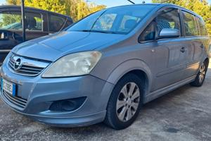 Opel Zafira 1.8 16V VVT Cosmo