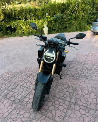 Honda CB650r e-clutch 2025