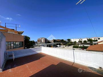 2 LOCALI A CIVITANOVA MARCHE