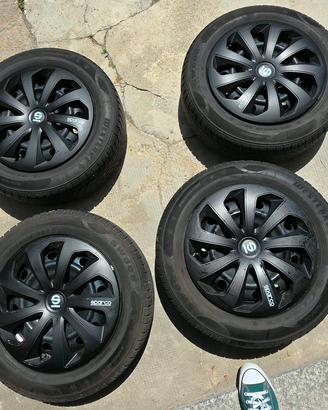 cerchi da 15  5 fori x yaris mazda 2 full hybrid