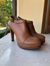 Tronchetti in cuoio Made in Italy con tacco