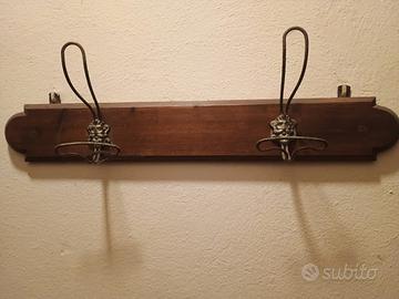 attaccapanni di legno 
