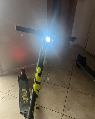 monopattino elettrico valentino rossi