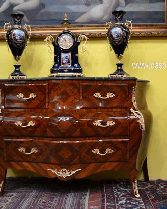 Commode-cassettone stile Luigi XV