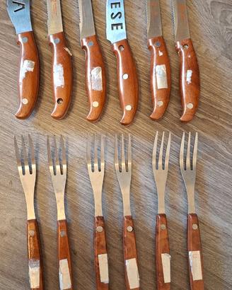 Set coltelli per pizza formaggio carne e forchette