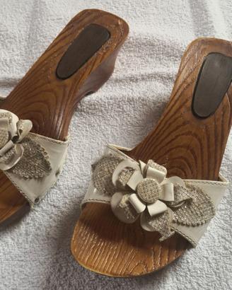 Zoccoli in legno bambina nr. 31