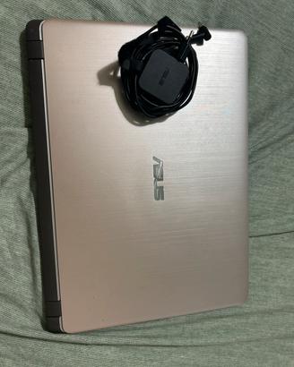 Laptop asus X507M