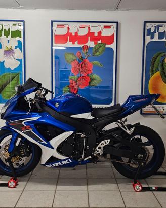 Suzuki GSX-R 750 (K8)