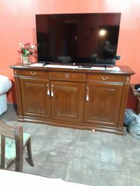 Mobile salone  più  tavolo  con  sedie 