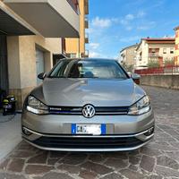 Volkswagen Golf 5p 1.5 tgi Business 130cv dsg