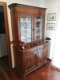 Credenza antica del 1700