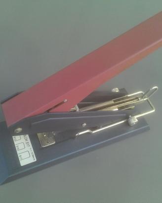 Cucitrice professionale a leva Romablok S17