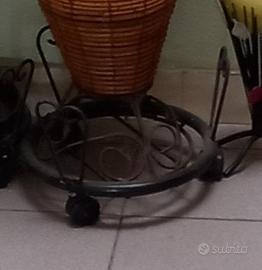 PORTAVASO ROBUSTO CON CUORI GRANDI IN METALLO