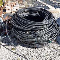 tubo di irrigazione a goccia