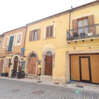 6 LOCALI A GIULIANOVA