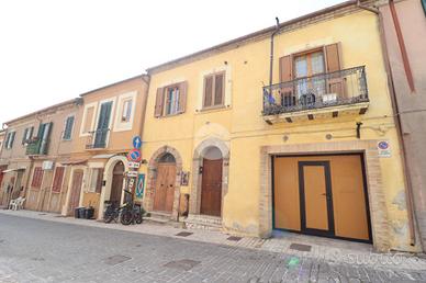 6 LOCALI A GIULIANOVA