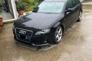 AUDI A4 4ª serie - 2011