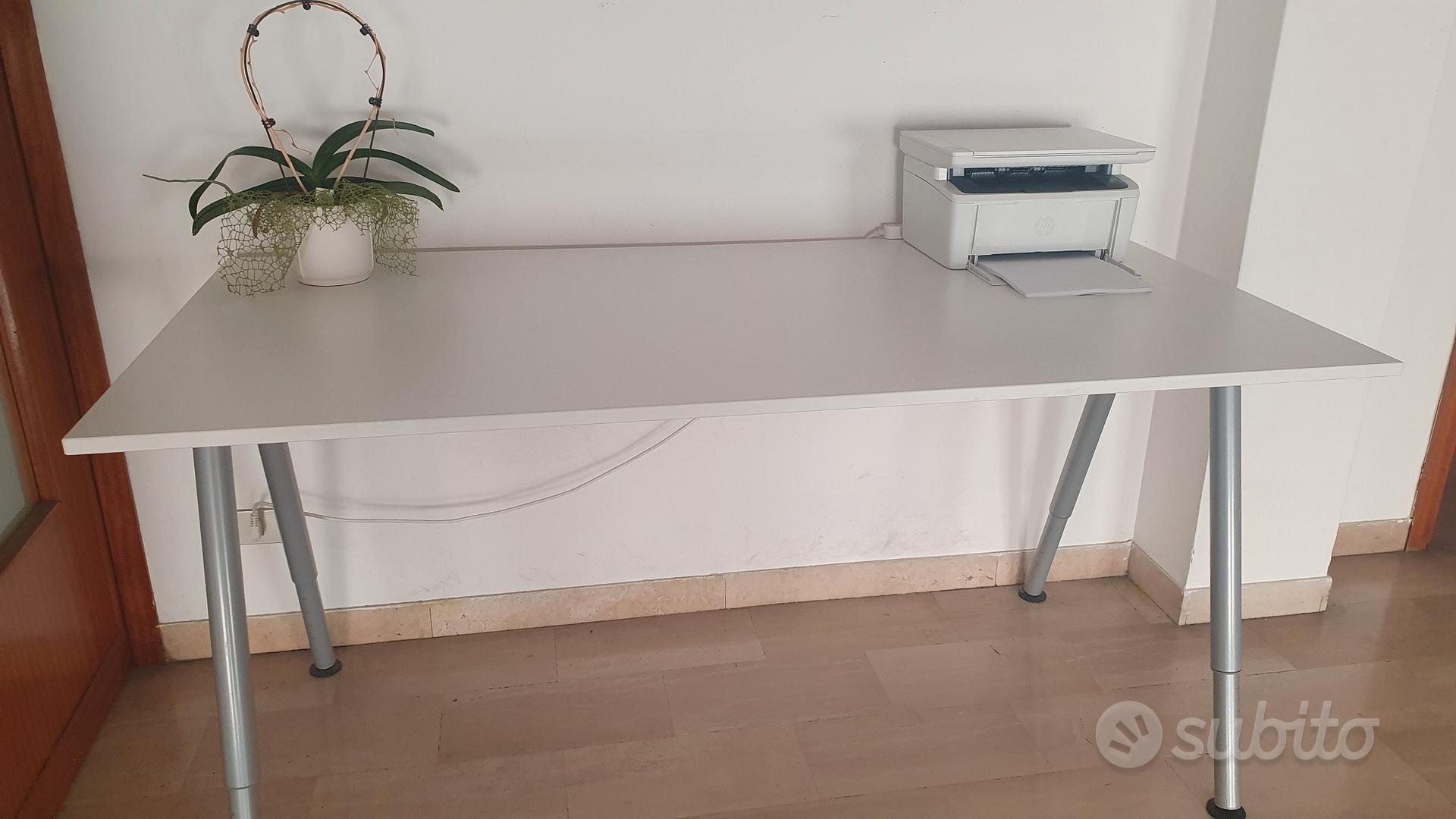 scrivania bianca regolabile in altezza 160x80 - Arredamento e Casalinghi In  vendita a Milano
