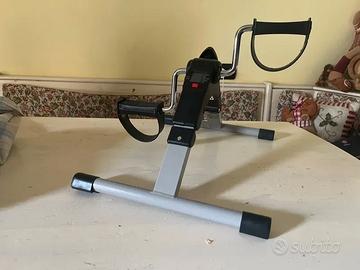 Cyclette da casa per allenamento gambe e braccia