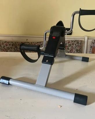 Cyclette da casa per allenamento gambe e braccia