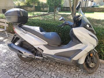 scooter Kymco 300