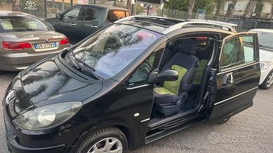 Peugeot 1007 1.6 Sporty 2Tronic