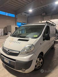 Opel vivaro  2.7 tdi