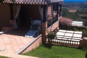 Budoni Villetta con giardino vista mare