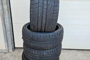 GOMME PIRELLI SOTTOZERO 295/30 19 235/35 19 TRENO