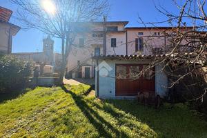 5 LOCALI A GUALDO TADINO