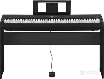 Piano digitale Yamaha P45 con supporto