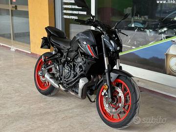 YAMAHA MT-07 LANCH EDITION STORM FLUO