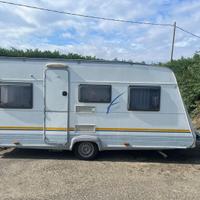 roulotte Burstner 4363 con veranda