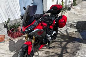 BMW F900XR