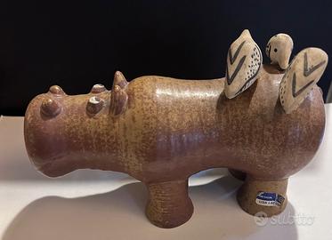 Ippopotamo con uccelli, "Africa" di Lisa Larsson