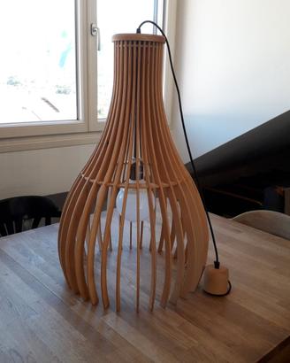 Lampadario di legno