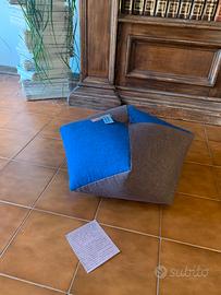 Zafu: cuscino da pavimento marrone e blu